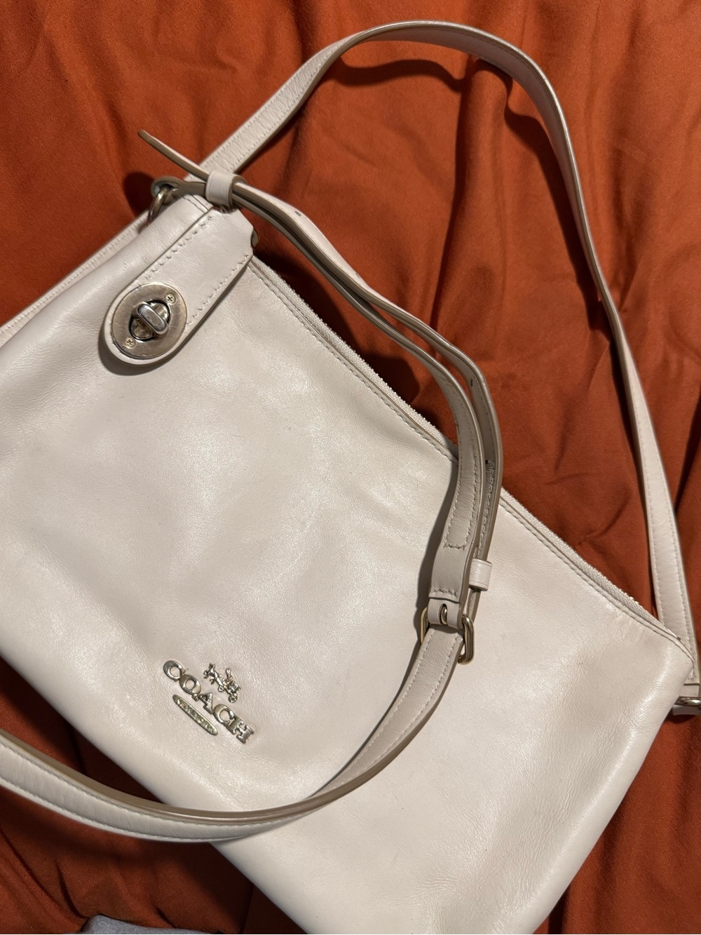 Coach Cream Leather Shoulder Bag with Polished Hardware